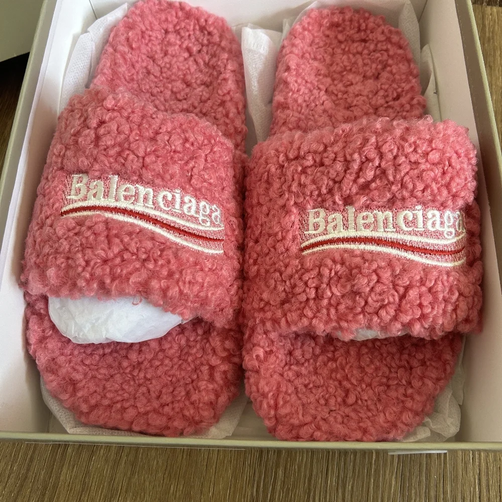 Balenciaga Slides - Picture 2 of 3